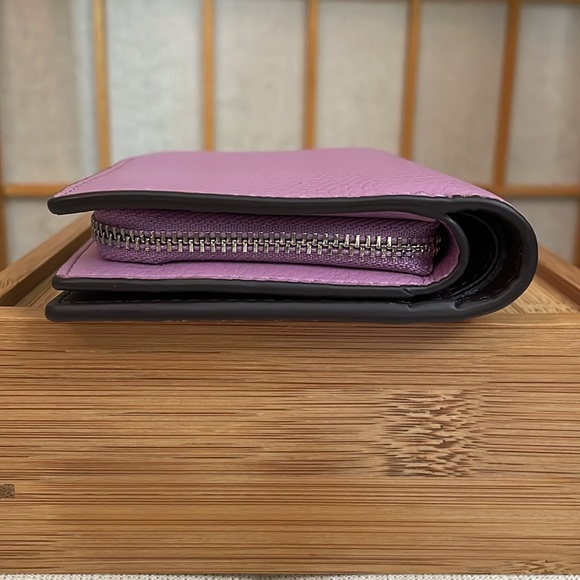 Coach Snap Wallet with Signature Canvas Interior in Silver/Iris NWT - Picture 9 of 14